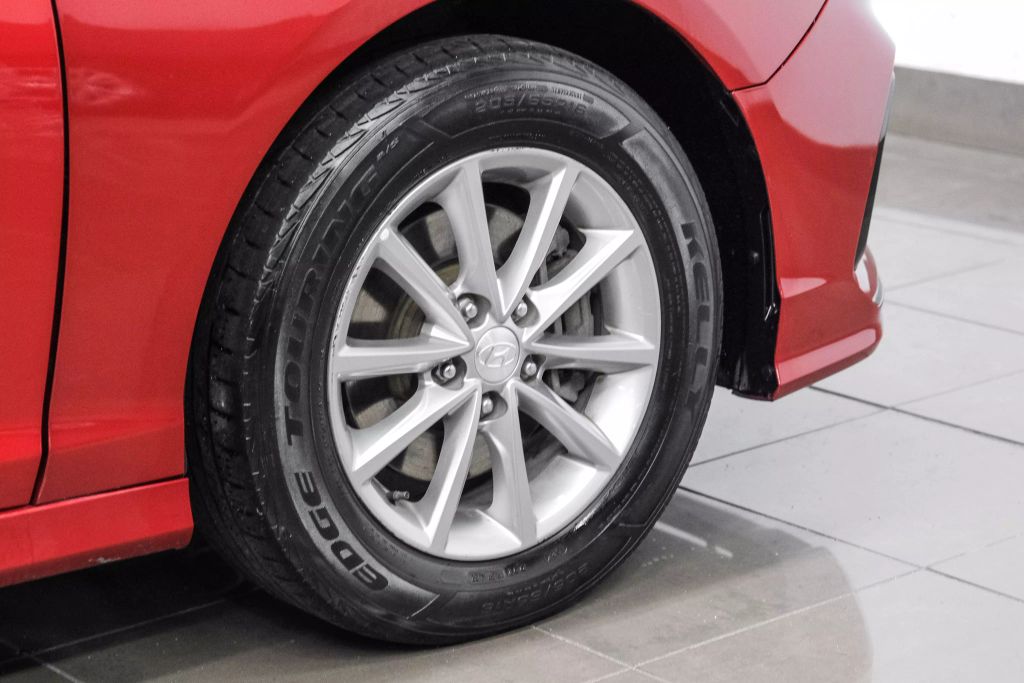 2019 HYUNDAI SONATA SEDAN 4-CYL, SULEV, 2.4 LITER SE SEDAN 4D