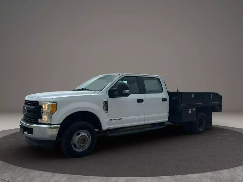 2017 Ford F350 Super Duty Crew Cab & Chassis - Image 1 2017 Ford F350 Super Duty Crew Cab & Chassis - Image 1