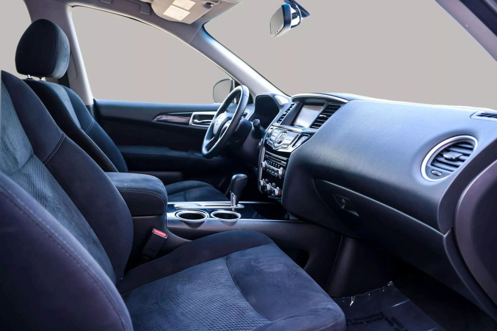 2015 NISSAN PATHFINDER SUV V6, 3.5 LITER SV SPORT UTILITY 4D