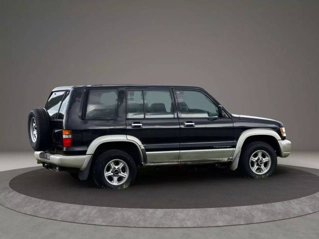 1999 Isuzu Trooper - Image 5 1999 Isuzu Trooper - Image 5