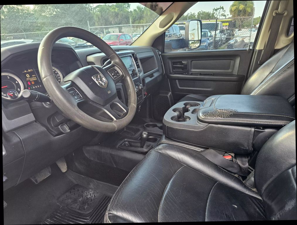 2015 Ram 3500 Crew Cab - Image 13 2015 Ram 3500 Crew Cab - Image 13