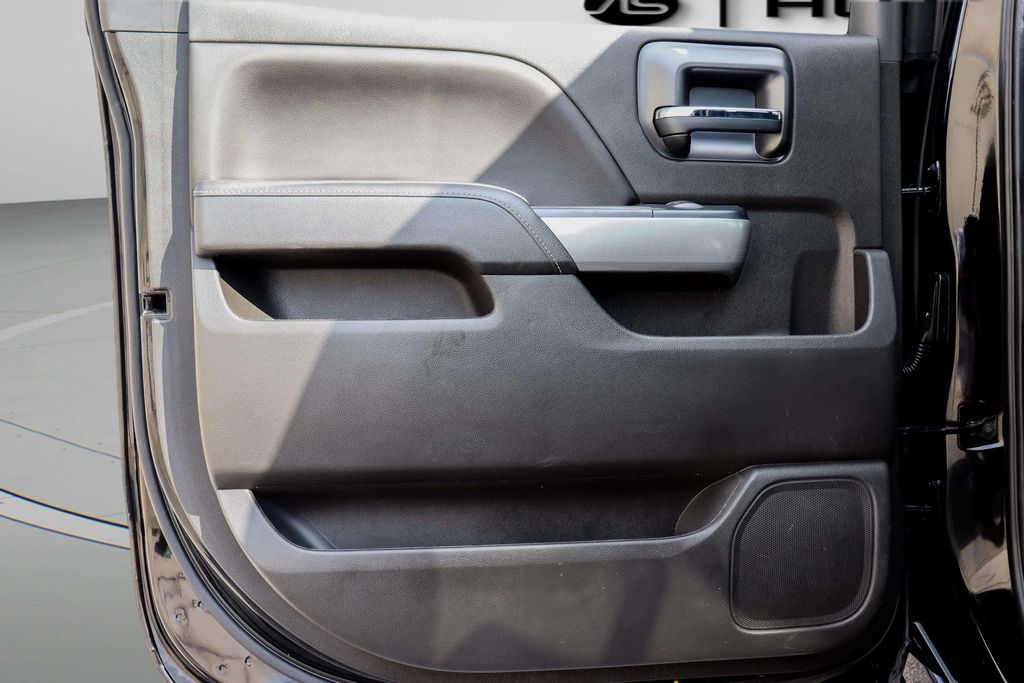 2018 CHEVROLET SILVERADO 1500 CREW CAB PICKUP V8, ECOTEC3, 5.3 LITER Z71 LTZ PICKUP 4D 5 3/4 FT