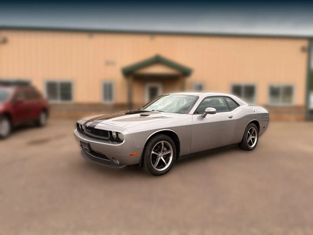 2011 Dodge Challenger SE's photo