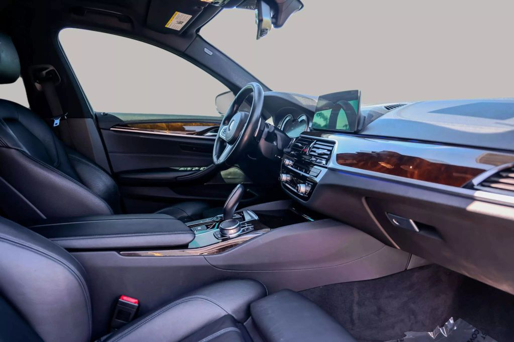 2017 BMW 5 SERIES SEDAN 6-CYL, TURBO, 3.0 LITER 540I SEDAN 4D