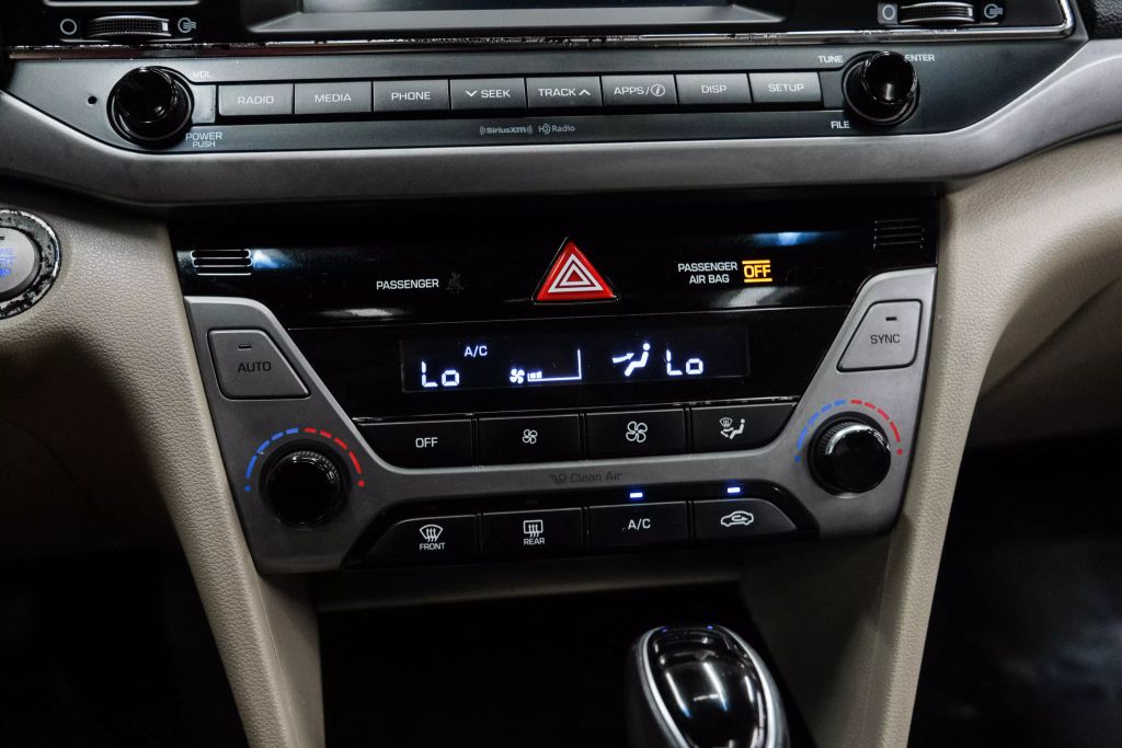 2017 HYUNDAI ELANTRA SEDAN 4-CYL, 2.0 LITER SE VALUE EDITION SEDAN 4D