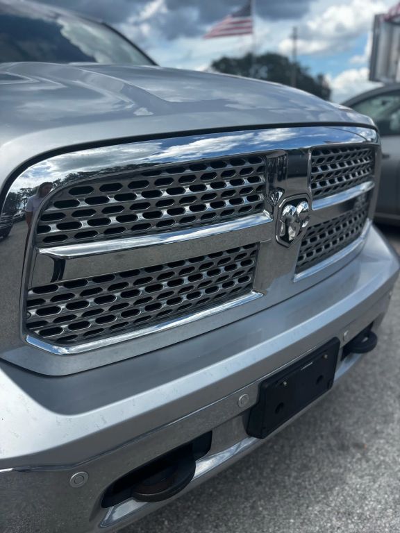 2015 RAM 1500 CREW CAB PICKUP V6, TURBO DIESEL, 3.0L LARAMIE PICKUP 4D 5 1/2 FT
