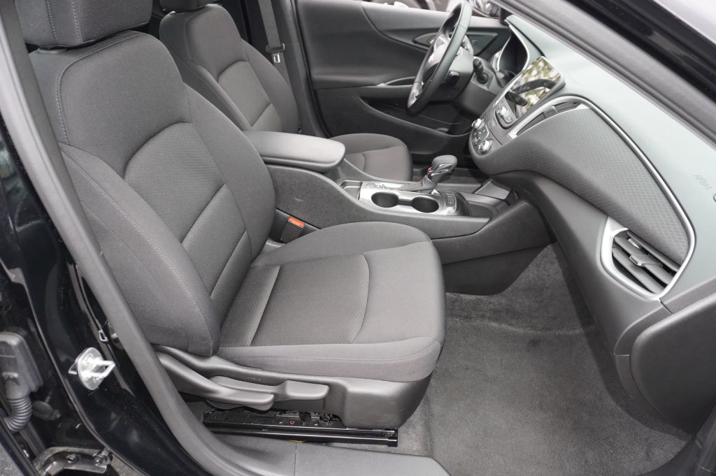 2025 CHEVROLET MALIBU SEDAN 4-CYL, TURBO, 1.5 LITER RS SEDAN 4D