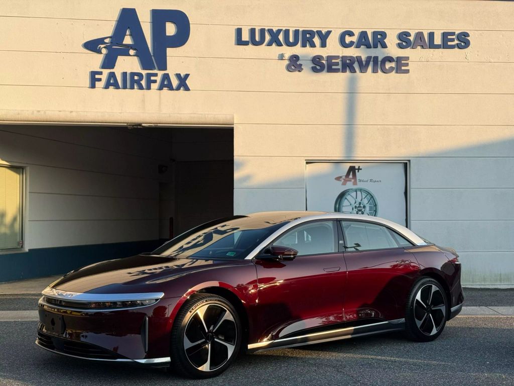 2023 Lucid Air Touring's photo