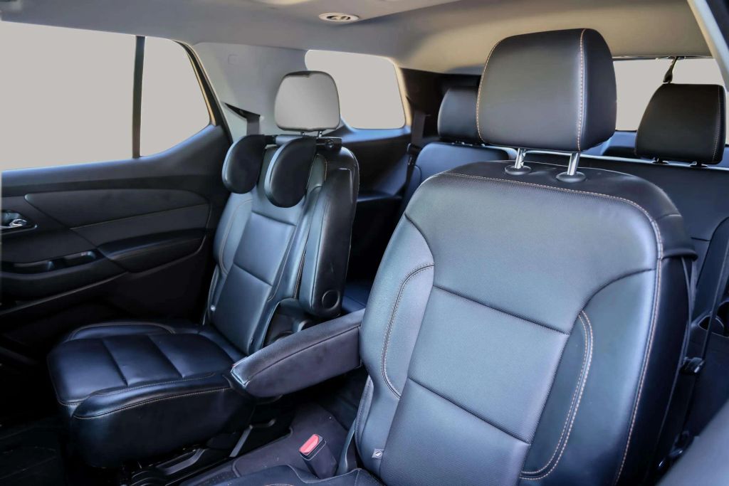 2019 CHEVROLET TRAVERSE SUV V6, 3.6 LITER PREMIER SPORT UTILITY 4D