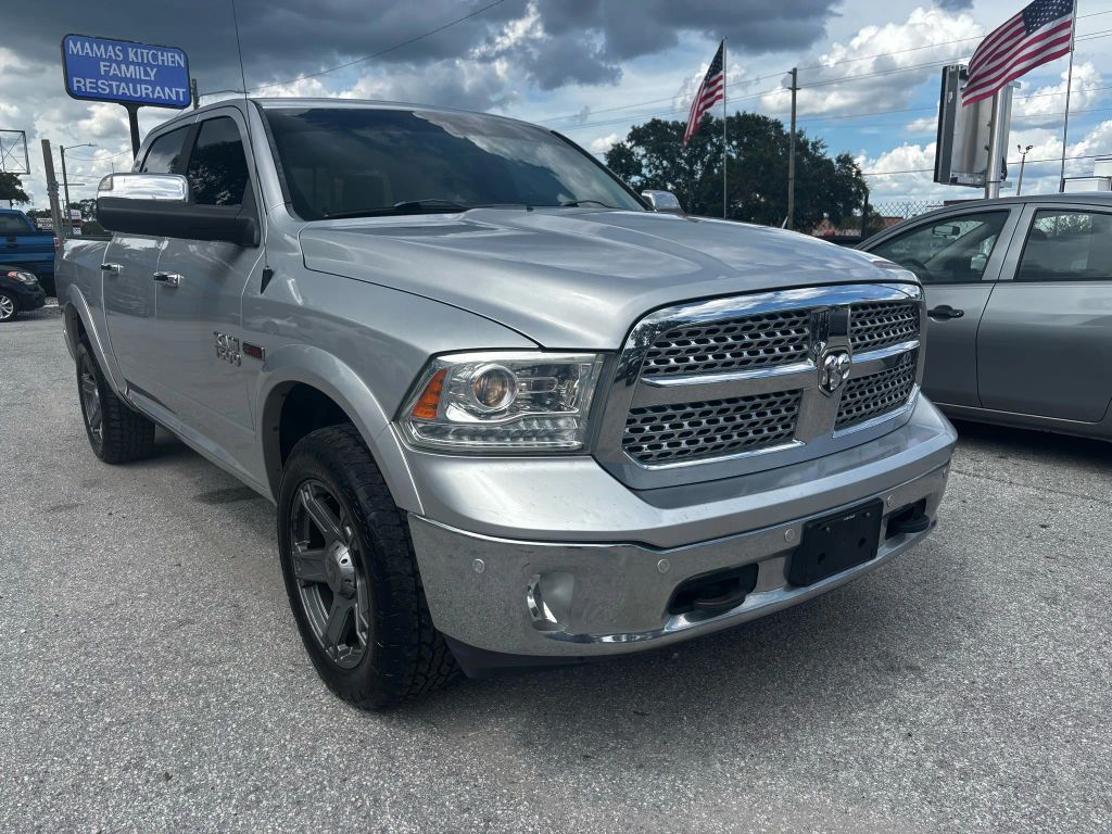 2015 RAM 1500 CREW CAB PICKUP V6, TURBO DIESEL, 3.0L LARAMIE PICKUP 4D 5 1/2 FT