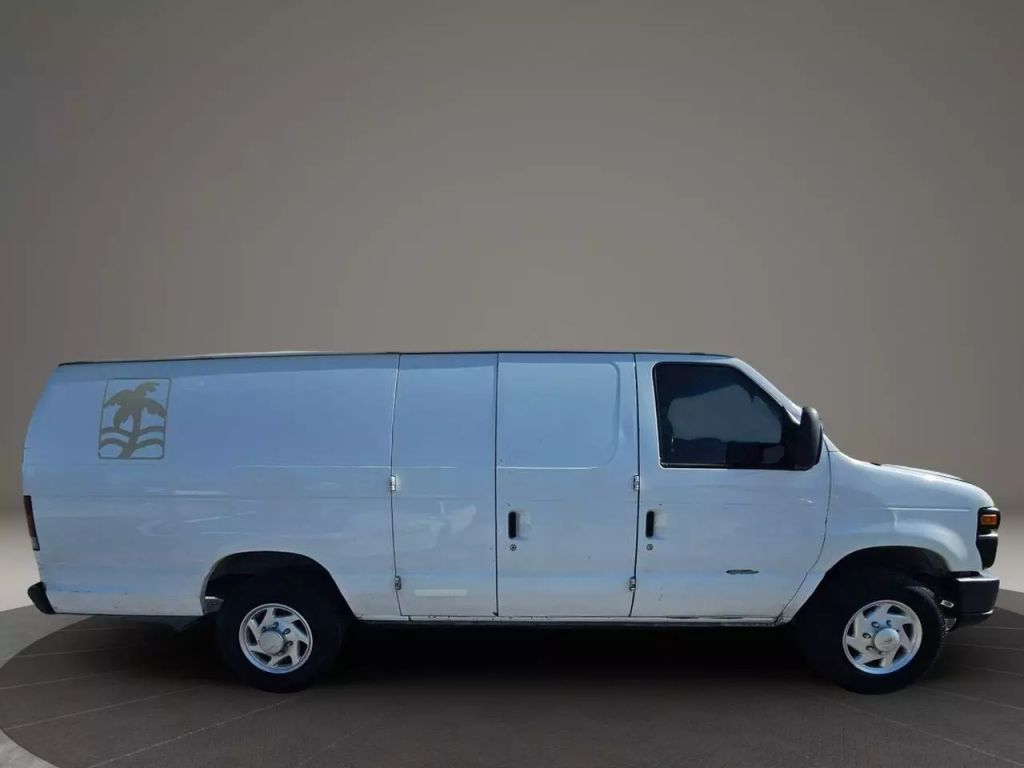 2013 Ford E250 Cargo - Image 4