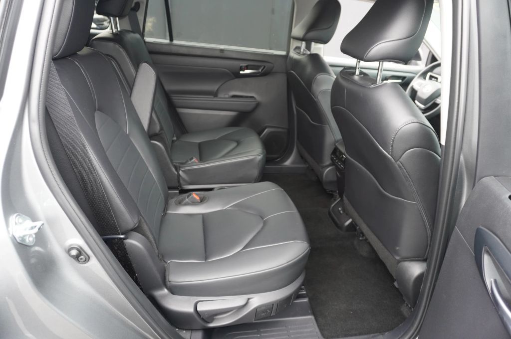 2025 TOYOTA HIGHLANDER SUV 4-CYL, TURBO, 2.4 LITER XLE SPORT UTILITY 4D
