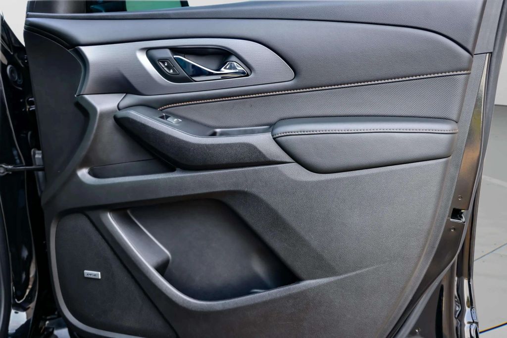 2021 CHEVROLET TRAVERSE SUV V6, 3.6 LITER PREMIER SPORT UTILITY 4D