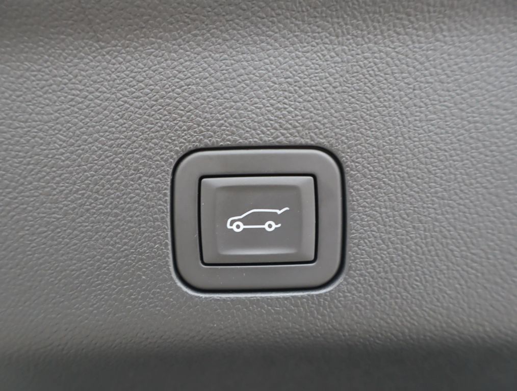 2025 CHEVROLET TAHOE SUV V8, ECOTEC3, 5.3 LITER RST SPORT UTILITY 4D