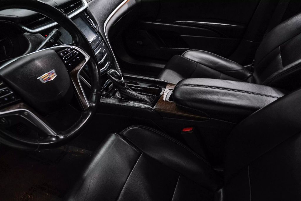 2019 CADILLAC XTS SEDAN V6, 3.6 LITER LUXURY SEDAN 4D