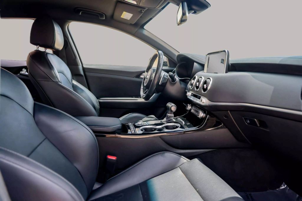 2020 KIA STINGER SEDAN 4-CYL, TURBO, 2.0 LITER GT-LINE SEDAN 4D