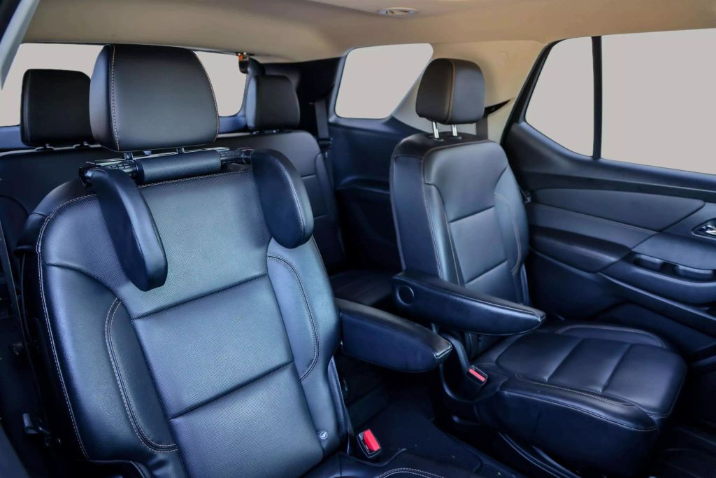 2019 CHEVROLET TRAVERSE SUV V6, 3.6 LITER PREMIER SPORT UTILITY 4D