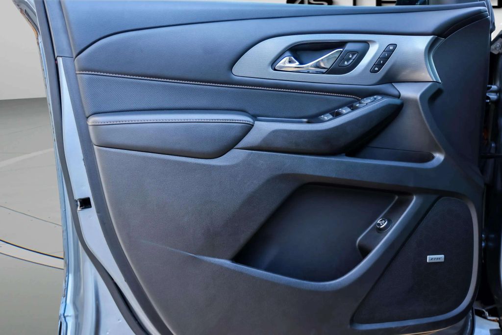 2019 CHEVROLET TRAVERSE SUV V6, 3.6 LITER PREMIER SPORT UTILITY 4D