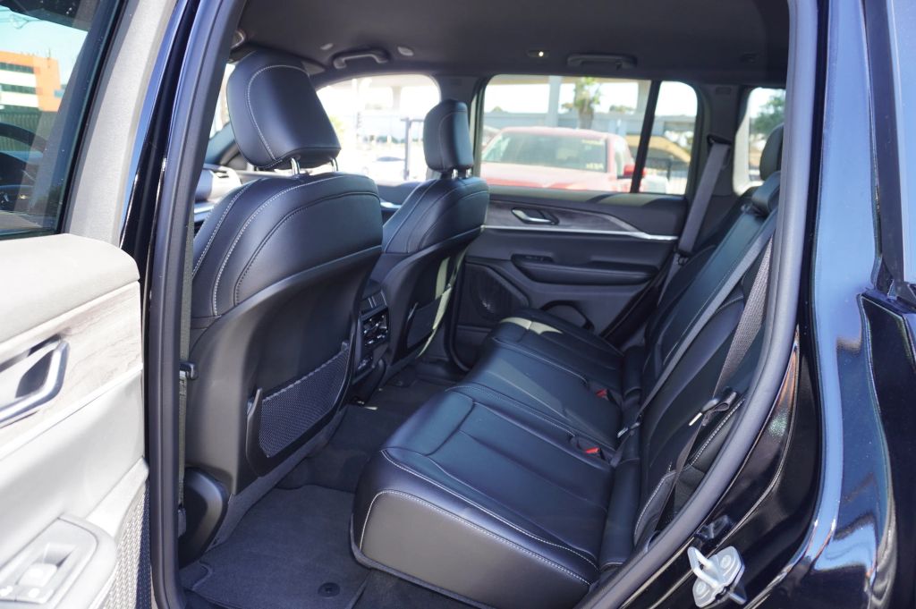 2024 JEEP GRAND CHEROKEE SUV V6, VVT, 3.6 LITER LIMITED SPORT UTILITY 4D