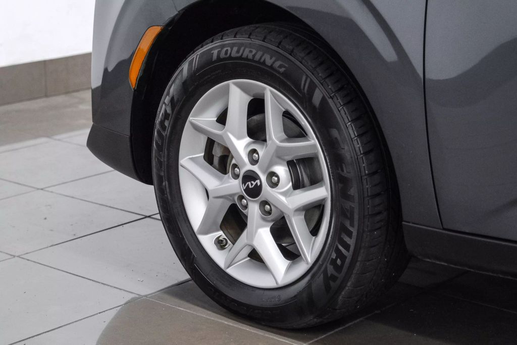 2022 KIA SOUL WAGON 4-CYL, 2.0 LITER LX WAGON 4D