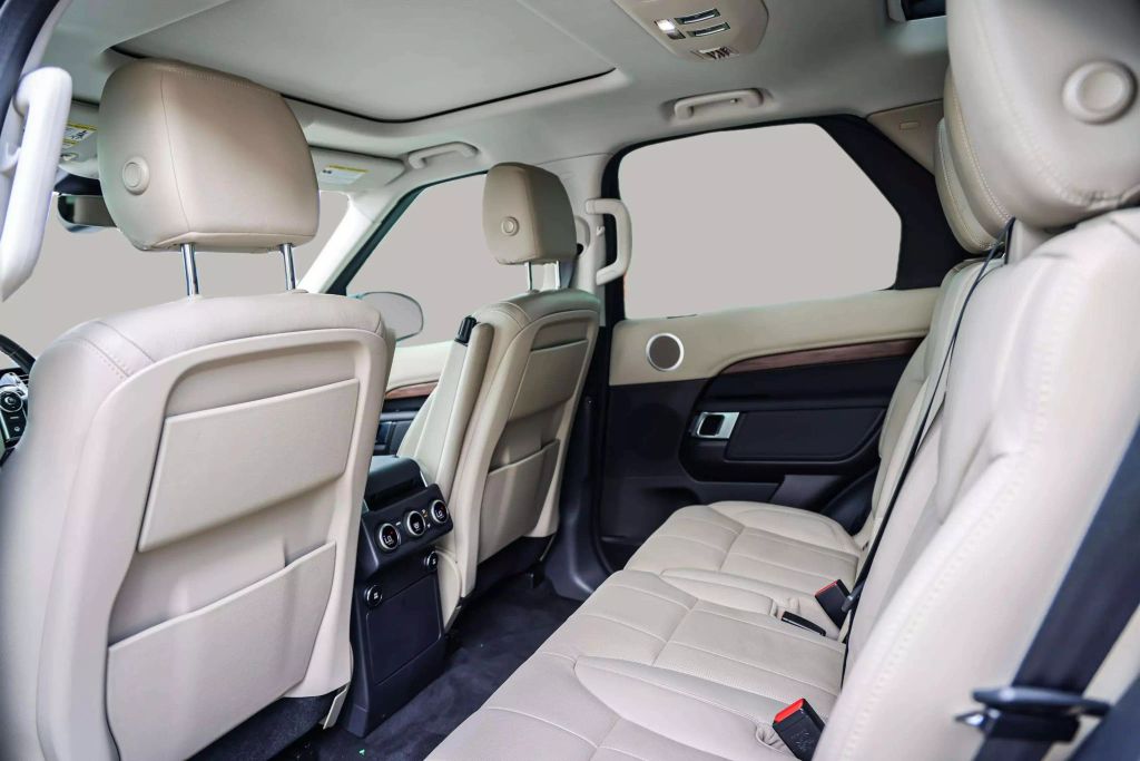 2018 LAND ROVER DISCOVERY SUV V6, SUPERCHARGED, 3.0 LITER HSE SPORT UTILITY 4D