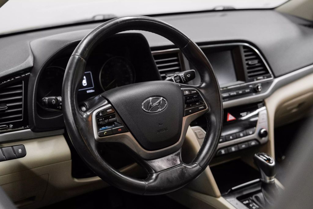 2017 HYUNDAI ELANTRA SEDAN 4-CYL, 2.0 LITER SE VALUE EDITION SEDAN 4D