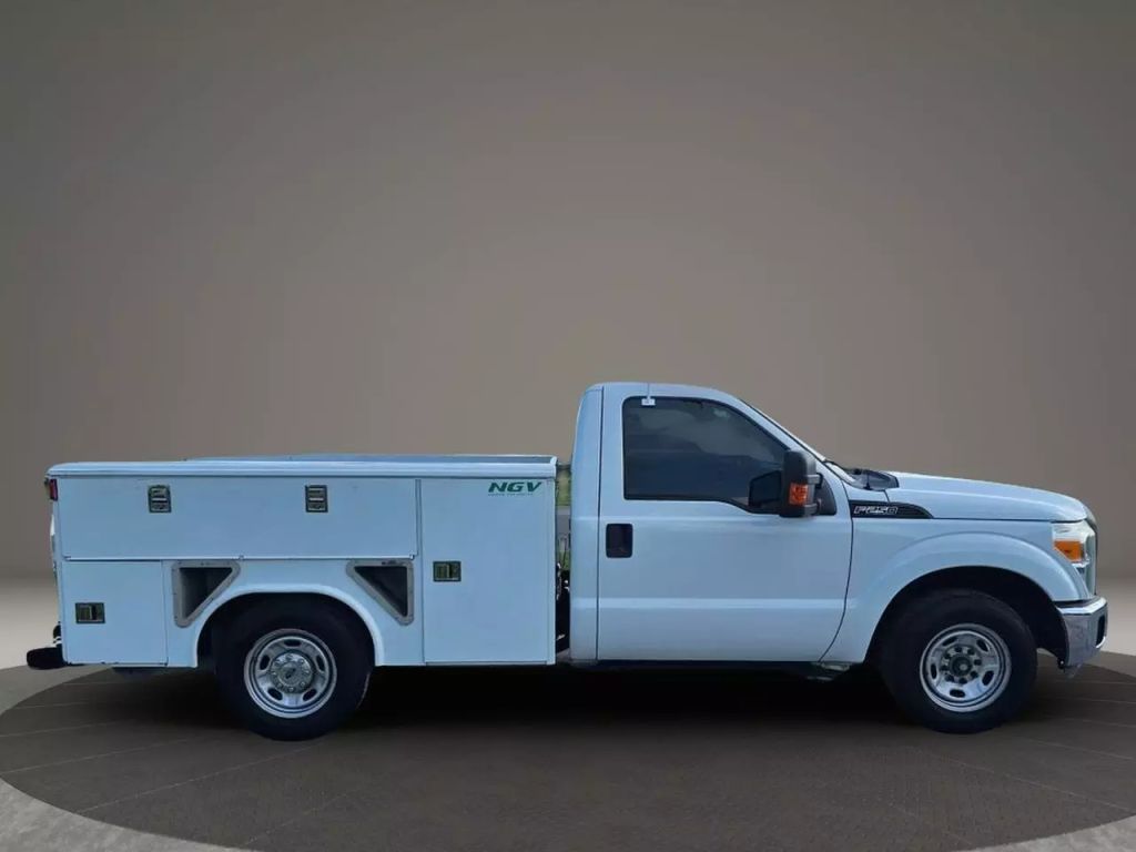 2016 Ford F250 Super Duty Regular Cab - Image 6 2016 Ford F250 Super Duty Regular Cab - Image 6
