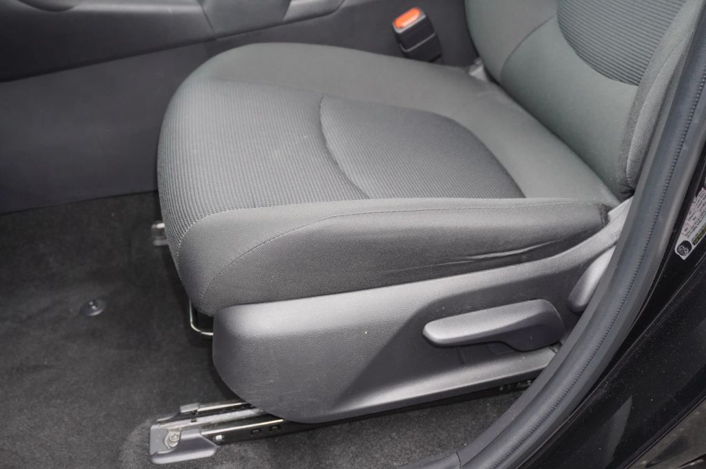 2024 TOYOTA RAV4 SUV 4-CYL, DYNAMIC-FORCE, 2.5 LITER LE SPORT UTILITY 4D