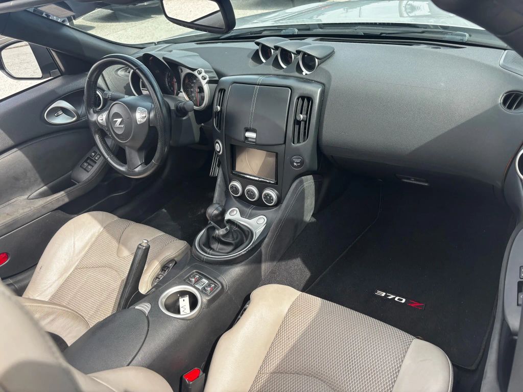 2010 NISSAN 370Z CONVERTIBLE V6, 3.7 LITER TOURING ROADSTER 2D