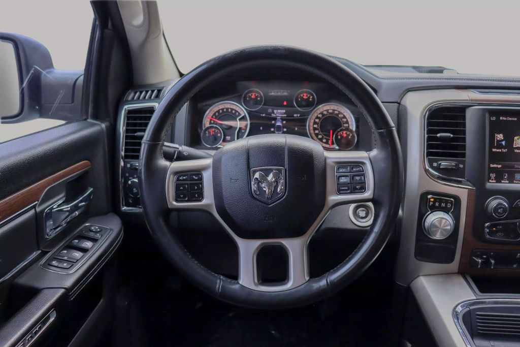 2017 RAM 1500 CREW CAB PICKUP V8, HEMI, 5.7 LITER LARAMIE PICKUP 4D 5 1/2 FT