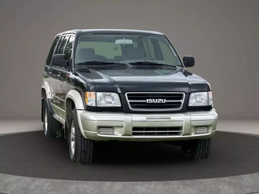 1999 Isuzu Trooper - Image 2 1999 Isuzu Trooper - Image 2