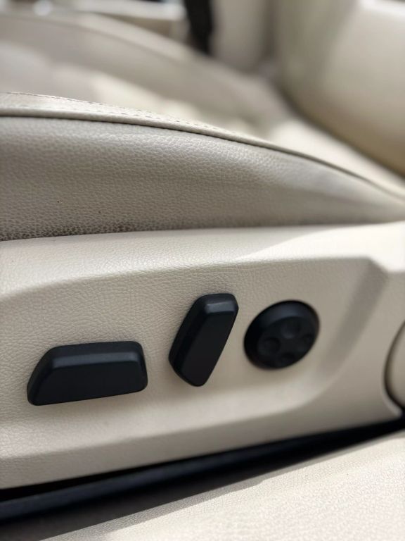 2009 VOLKSWAGEN EOS CONVERTIBLE 4-CYL, TURBO, 2.0 LITER KOMFORT CONVERTIBLE 2D