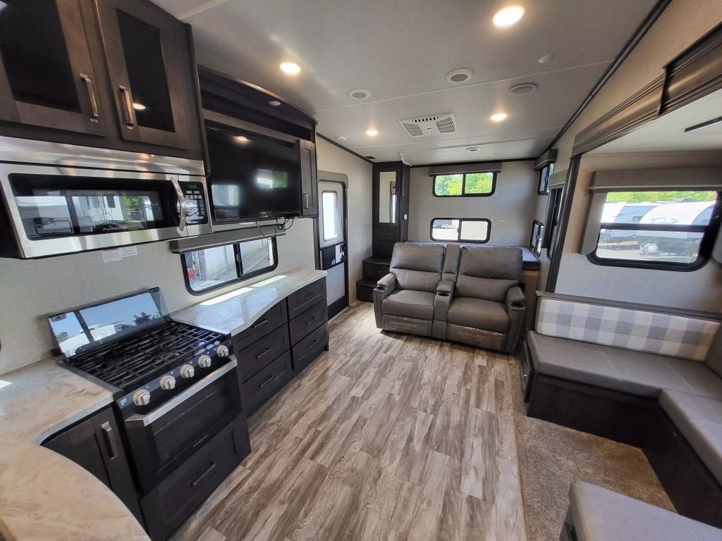 2021 GRAND DESIGN REFLECTION 150 FW - - 268BH
