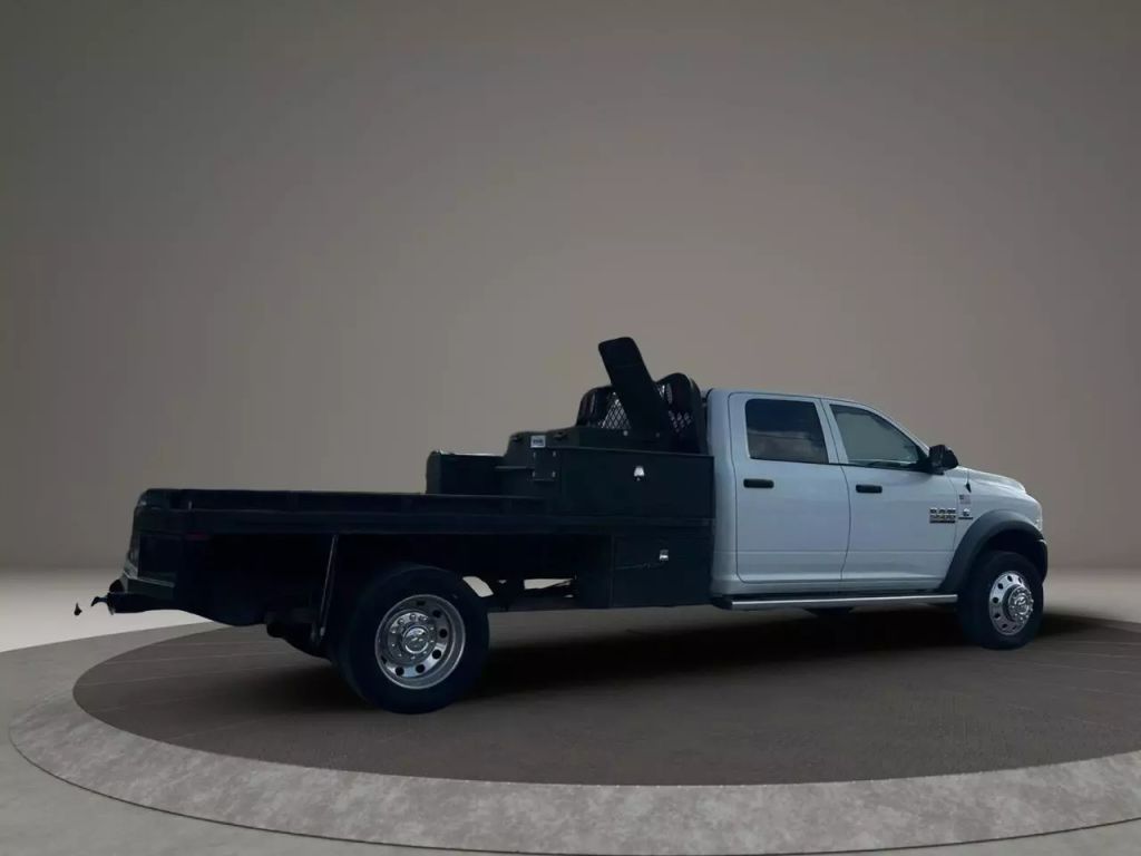 2016 Ram 5500 Crew Cab & Chassis - Image 4 2016 Ram 5500 Crew Cab & Chassis - Image 4