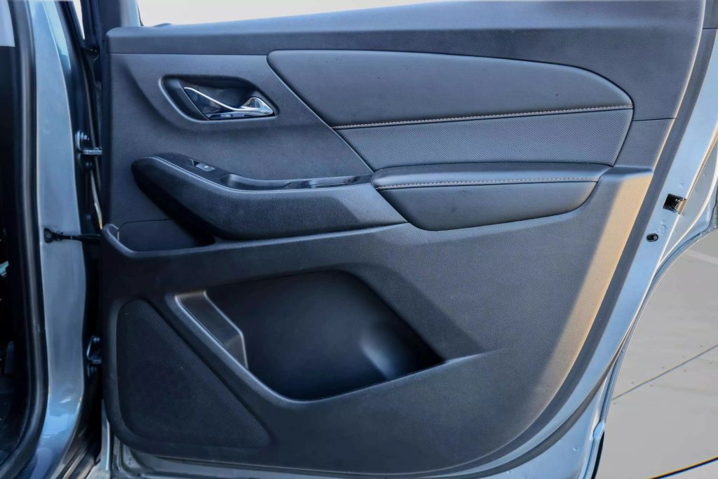 2019 CHEVROLET TRAVERSE SUV V6, 3.6 LITER PREMIER SPORT UTILITY 4D