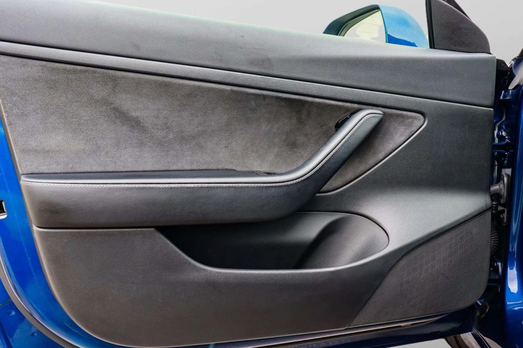 2020 TESLA MODEL 3 SEDAN AC ELECTRIC MOTOR STANDARD RANGE PLUS SEDAN 4D