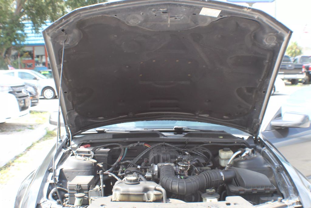 2007 FORD MUSTANG COUPE V6, 4.0 LITER PREMIUM COUPE 2D