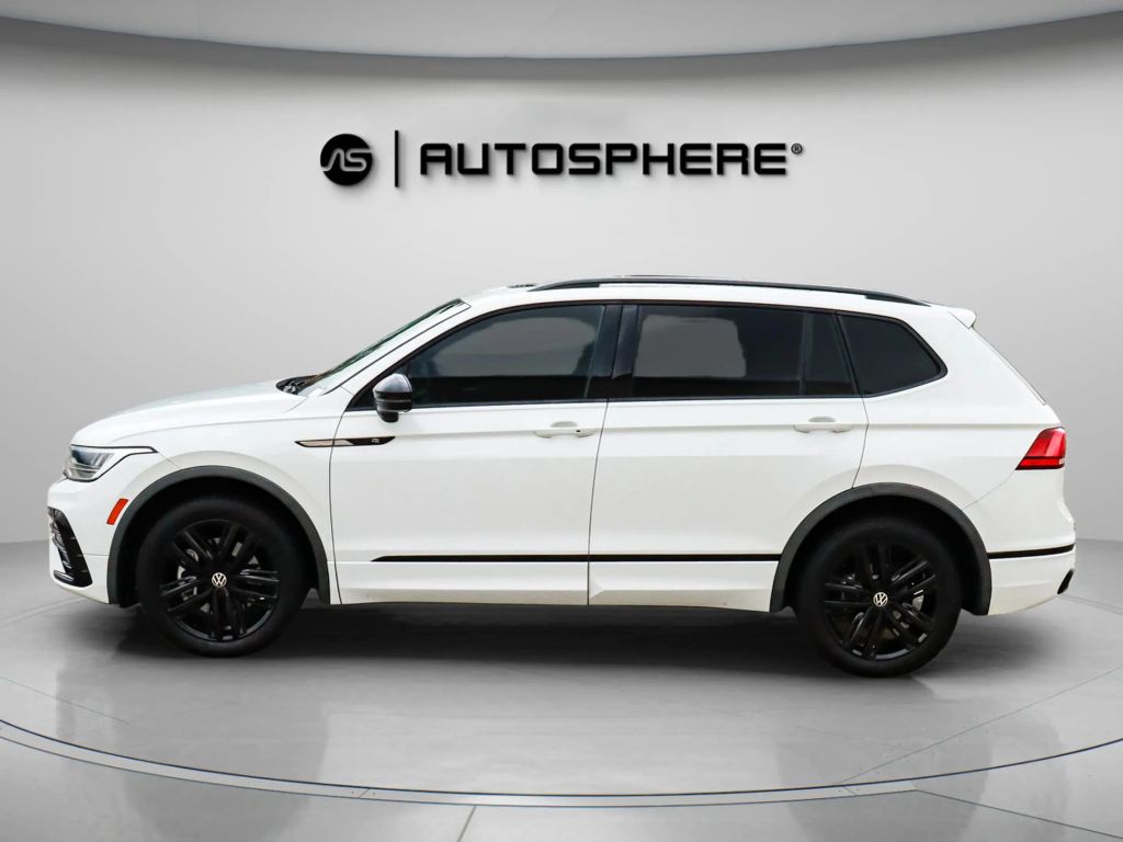 2022 VOLKSWAGEN TIGUAN SUV 4-CYL, TURBO, 2.0 LITER SE R-LINE BLACK SPORT UTILITY 4D