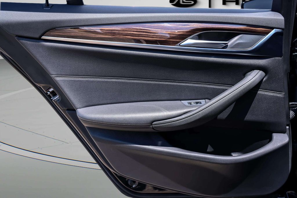 2018 BMW 5 SERIES SEDAN 4-CYL, TWIN TURBO, 2.0 LITER 530I SEDAN 4D