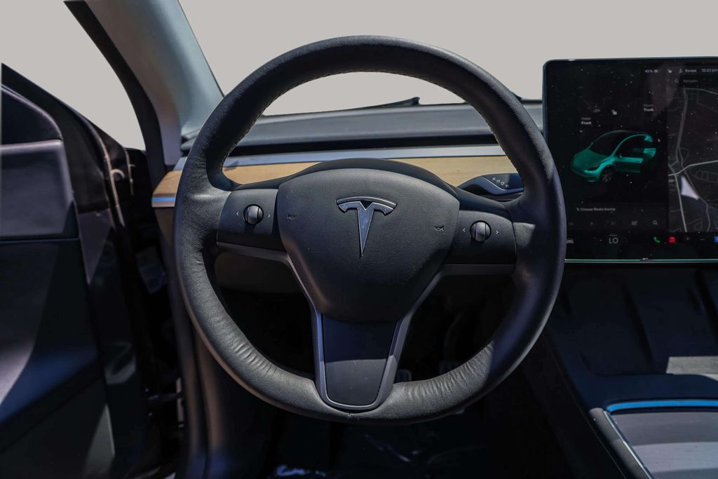 2021 TESLA MODEL Y SUV DUAL AC ELECTRIC MOTORS LONG RANGE SPORT UTILITY 4D