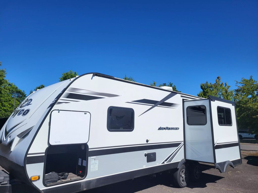 2021 JAYCO JAY FEATHER - - 24RL