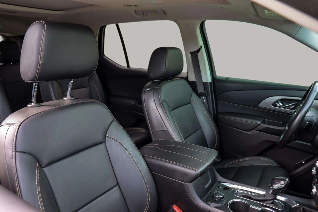 2021 CHEVROLET TRAVERSE SUV V6, 3.6 LITER RS SPORT UTILITY 4D