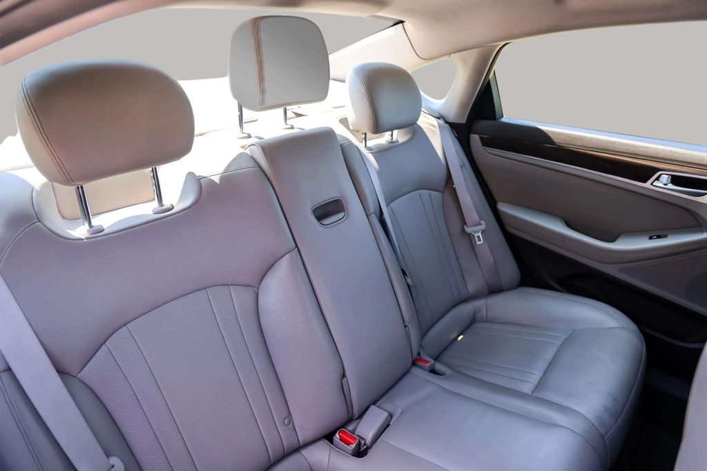 2016 HYUNDAI GENESIS SEDAN V6, 3.8 LITER 3.8 SEDAN 4D