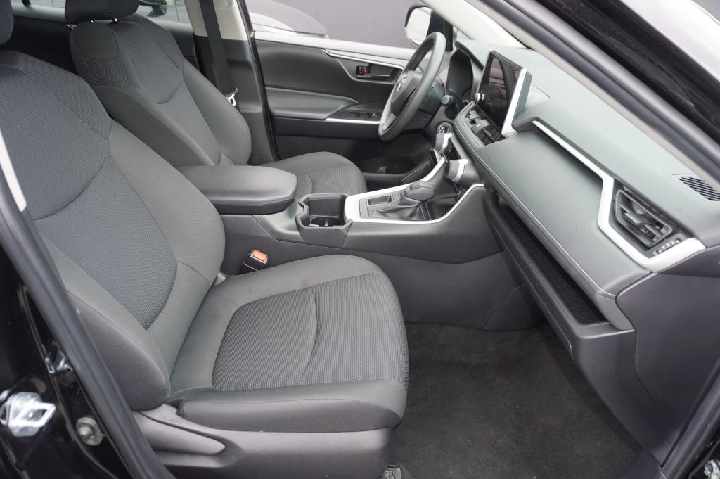 2024 TOYOTA RAV4 SUV 4-CYL, DYNAMIC-FORCE, 2.5 LITER LE SPORT UTILITY 4D