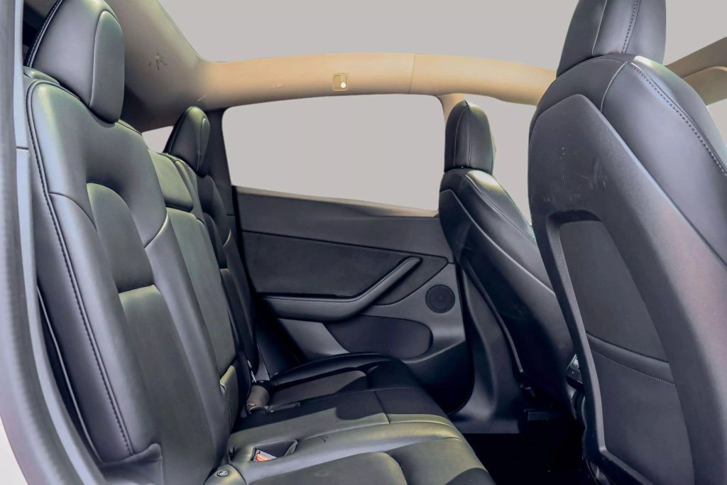 2021 TESLA MODEL Y SUV DUAL AC ELECTRIC MOTORS LONG RANGE SPORT UTILITY 4D
