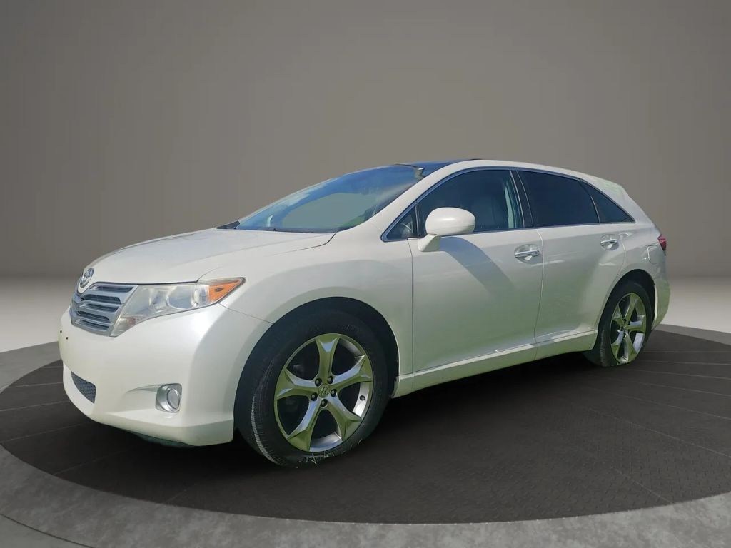 2011 Toyota Venza - Image 1 2011 Toyota Venza - Image 1
