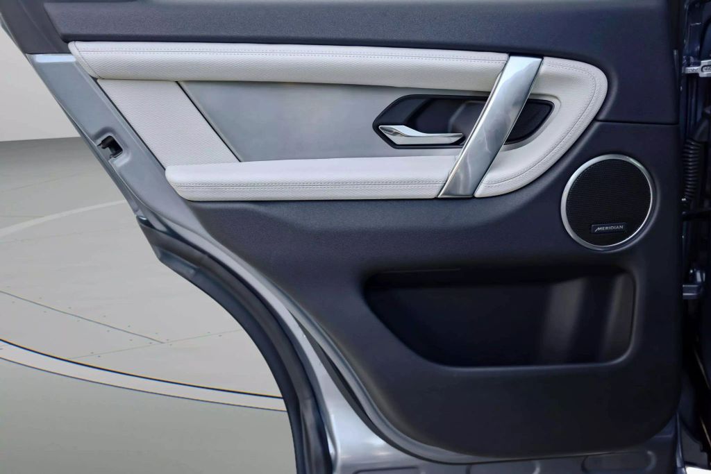 2023 LAND ROVER DISCOVERY SPORT SUV 4-CYL, TURBOCHARGED, 2.0 LITER S R-DYNAMIC SPORT UTILITY 4D