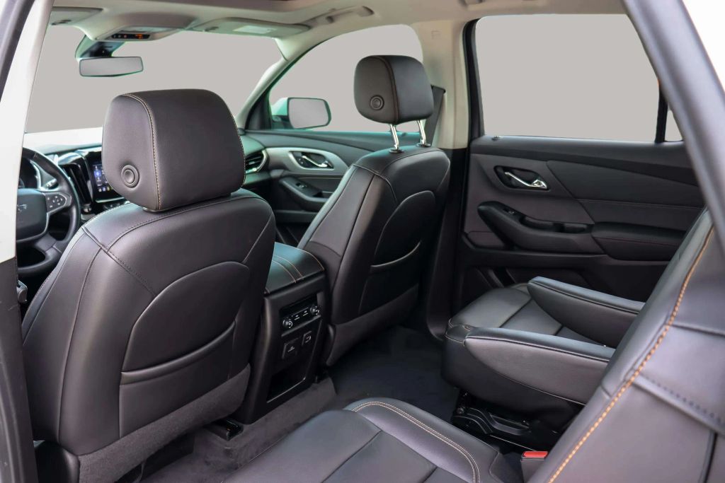 2021 CHEVROLET TRAVERSE SUV V6, 3.6 LITER RS SPORT UTILITY 4D