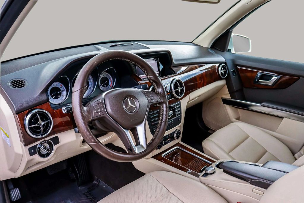 2013 MERCEDES-BENZ GLK-CLASS SUV V6, 3.5 LITER GLK 350 SPORT UTILITY 4D