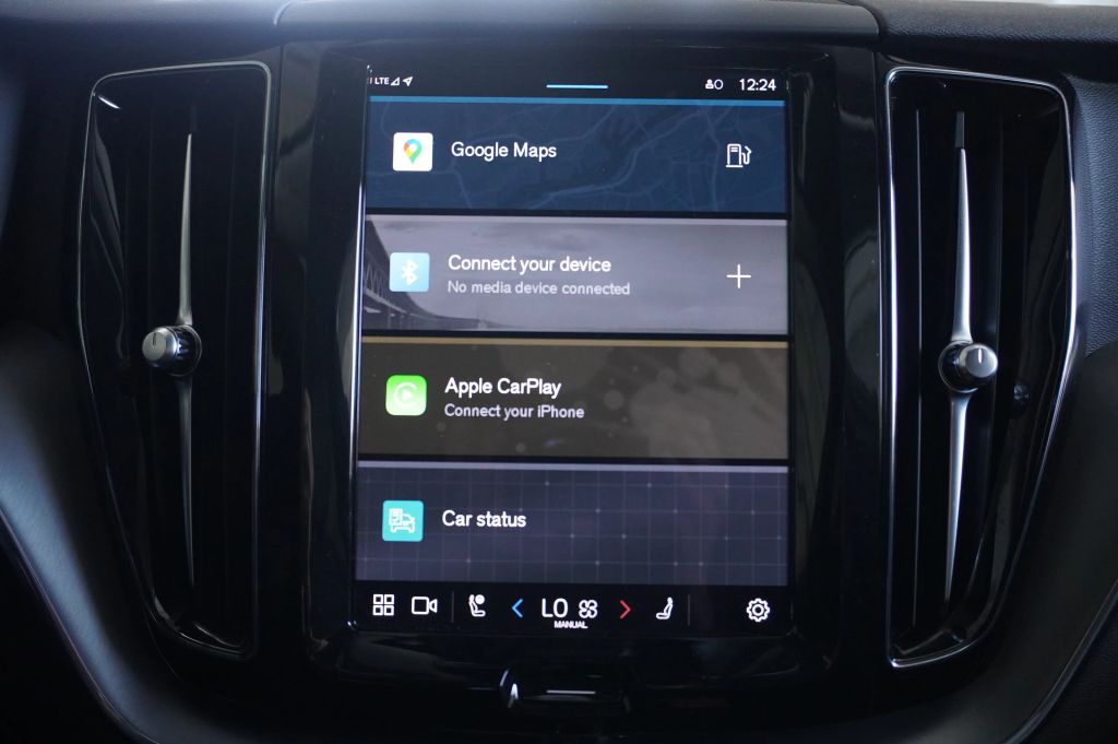 2024 VOLVO XC60 SUV 4-CYL, TURBO, 2.0 LITER B5 CORE DARK THEME SPORT UTILITY 4D